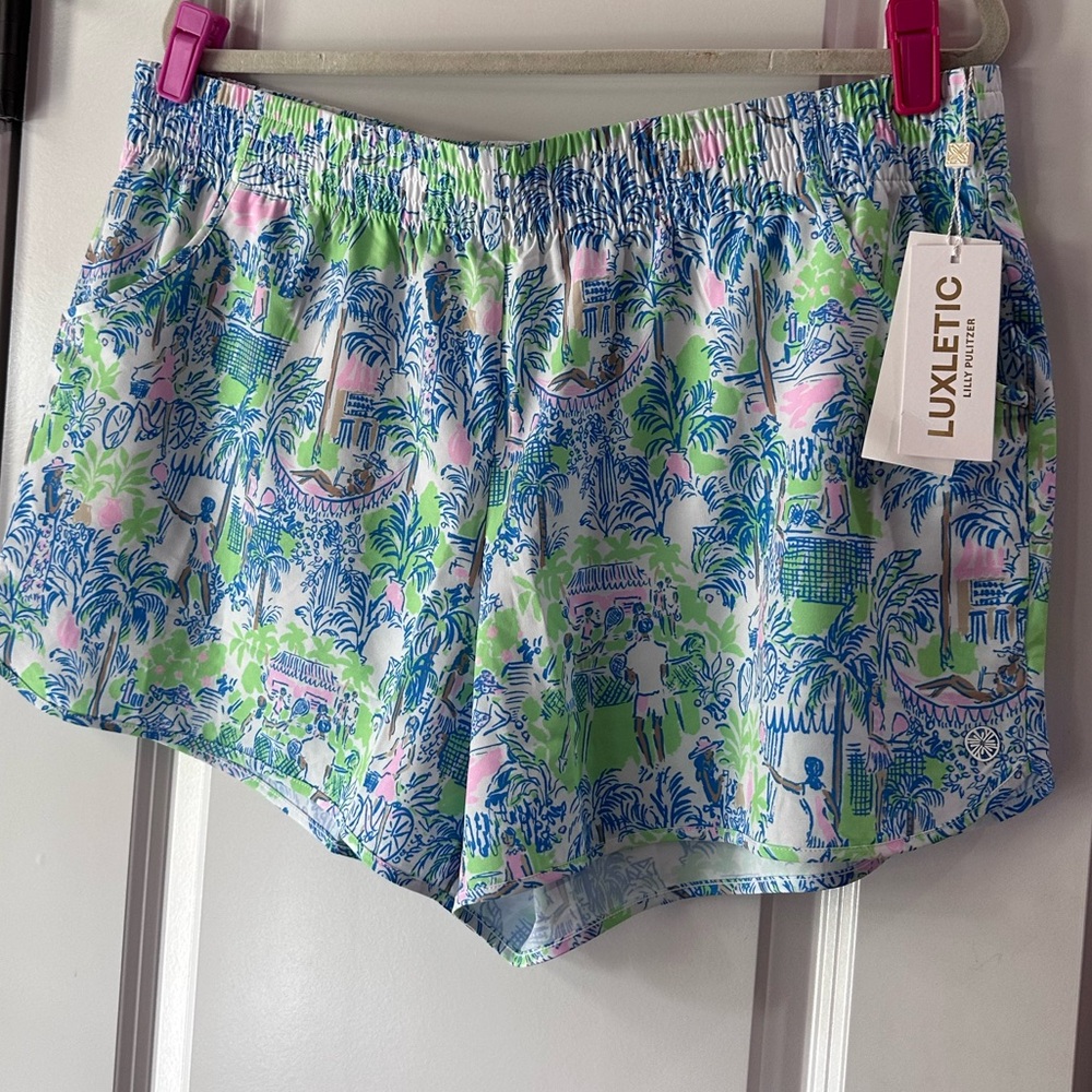 Lilly Pulitzer Backcourt Short - Orb Green Serving it Up - Size XL